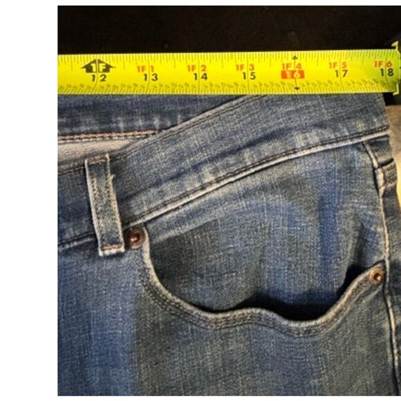 Levi's Jeans Women's Size 16 Classic Straight Med Wash American Classic Modern - Picture 5 of 7